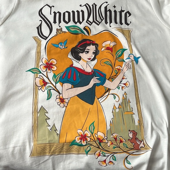 🆕 Disney Snow White Graphic T-Shirt - Picture 3 of 3